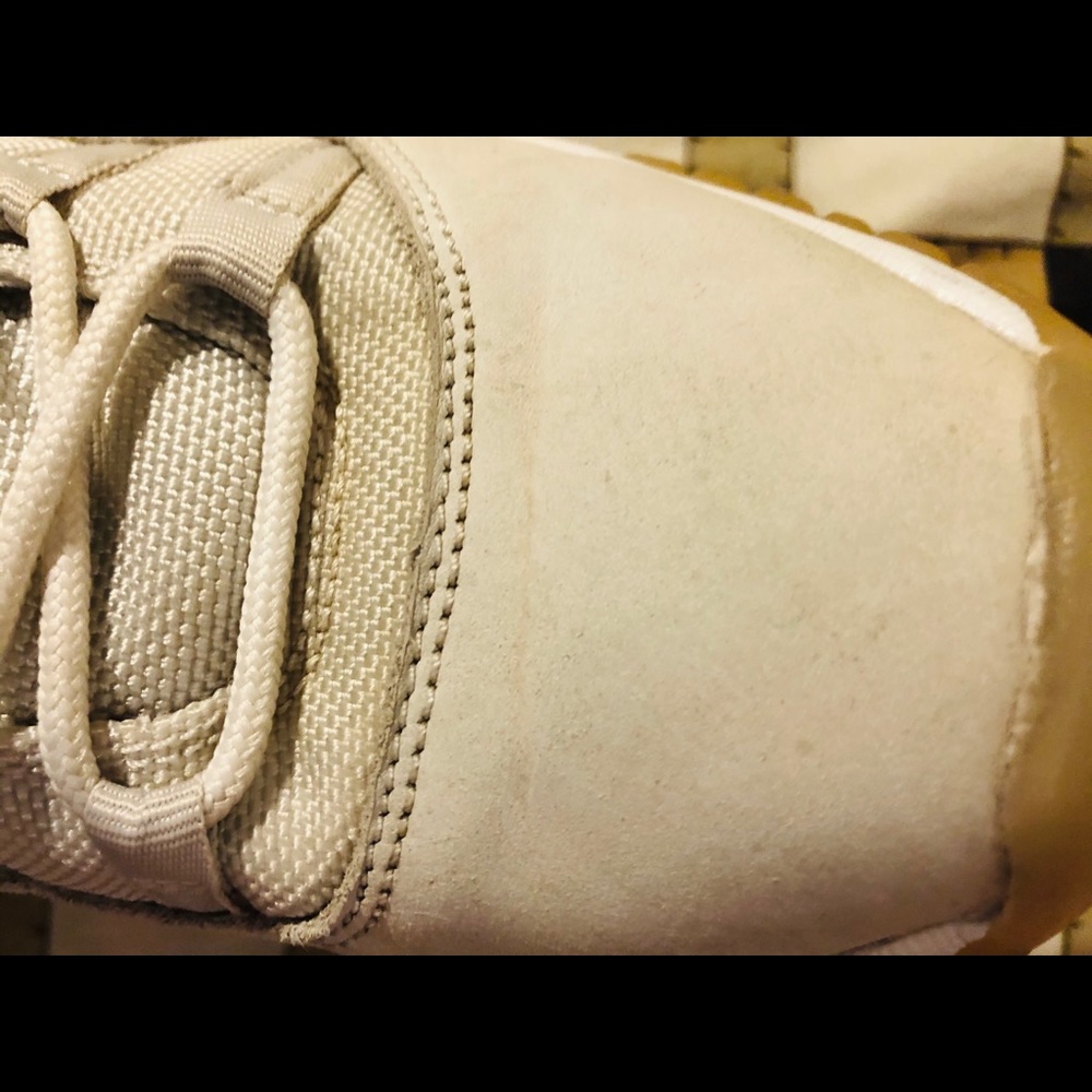 Jordan 11 Platinum Tint - Picture 3 of 8